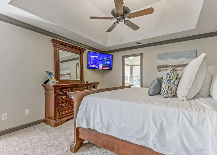 Luxury 5Br Home Near Lakepoint Sports