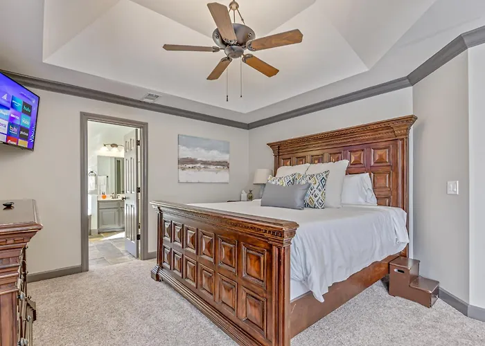 Luxury 5Br Home Near Lakepoint Sports