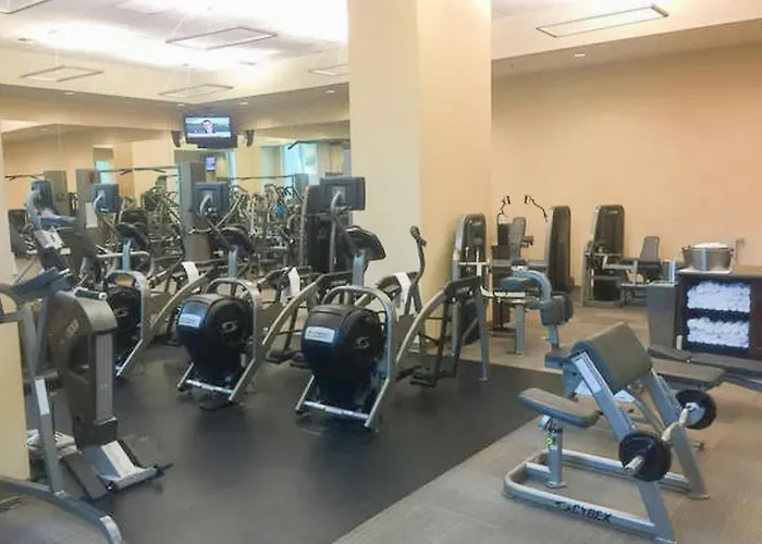 No Resort Fee Strip View Balcony+ Valet Parking