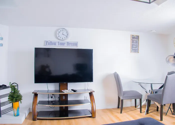 Cozy Haven 2 Bedroom Basement Apartment With Treated Water
