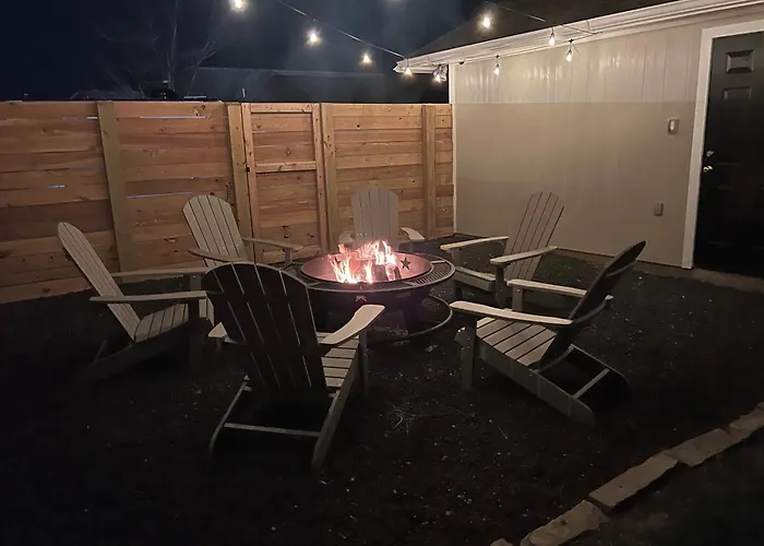 Near A&M: Sleeps 8, Firepit, Pet-Friendly | Cozy Home