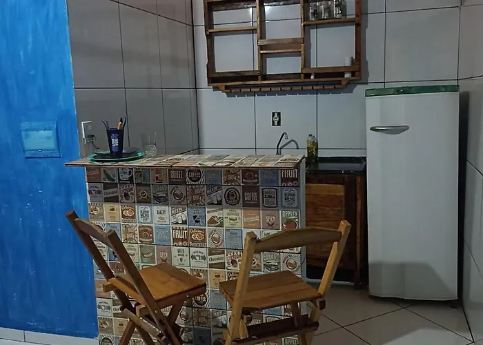 Quarto 07,cama de casal, beliche, com ar e TV, sala, cozinha e banheiro