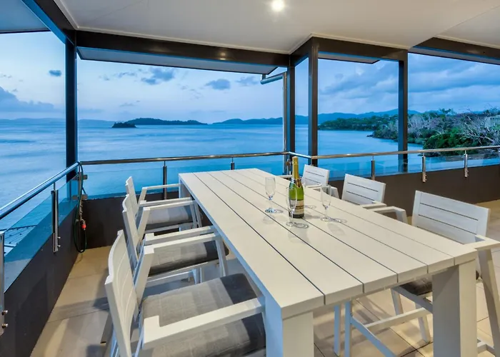 Edge 16 - Hamilton Island - Waterfront, Golf Buggy And Sea Views