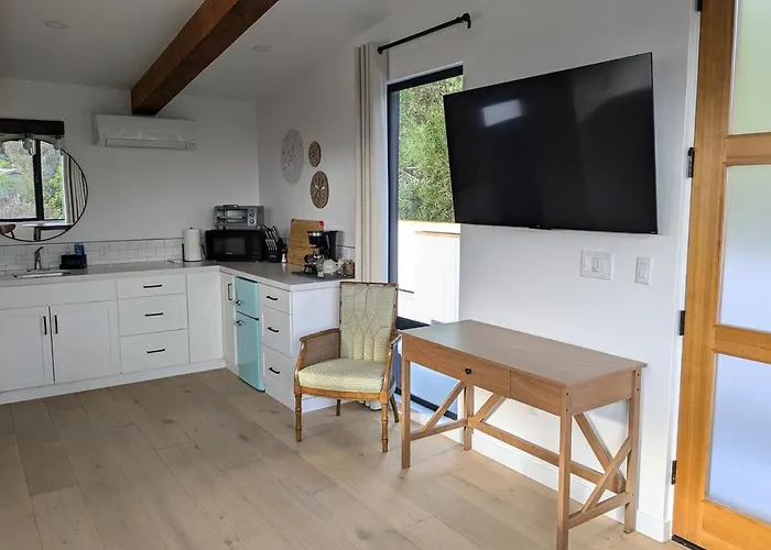 Newly Built, Secluded, And Tranquil Nest In Olivenhain