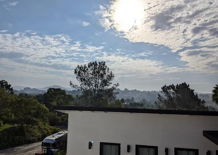 Newly Built, Secluded, And Tranquil Nest In Olivenhain