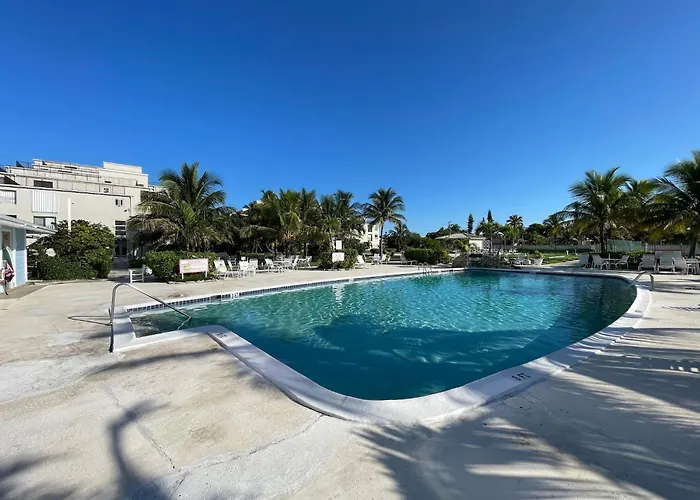 New Stunning Beachfront Condo At The Coral Beach