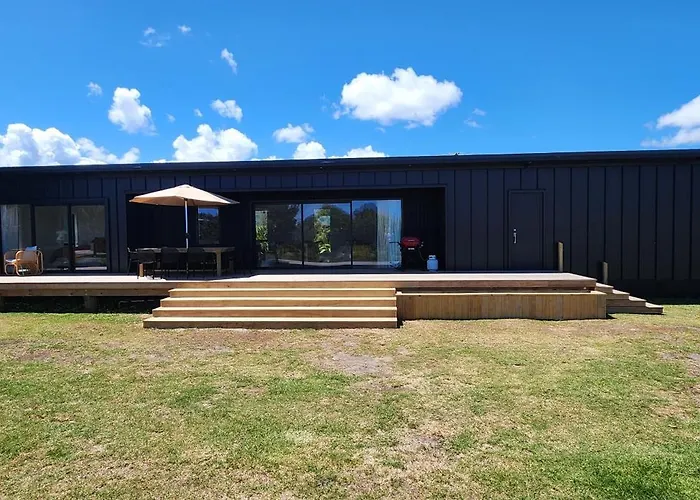 Coastal Haven, Ahipara Escape
