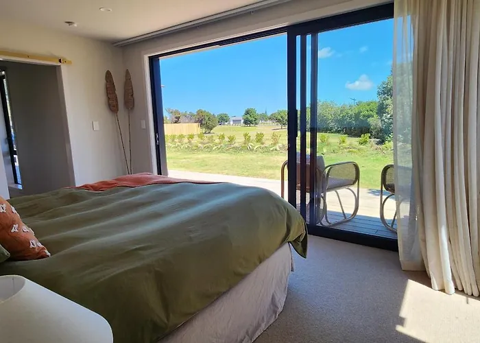 Coastal Haven, Ahipara Escape