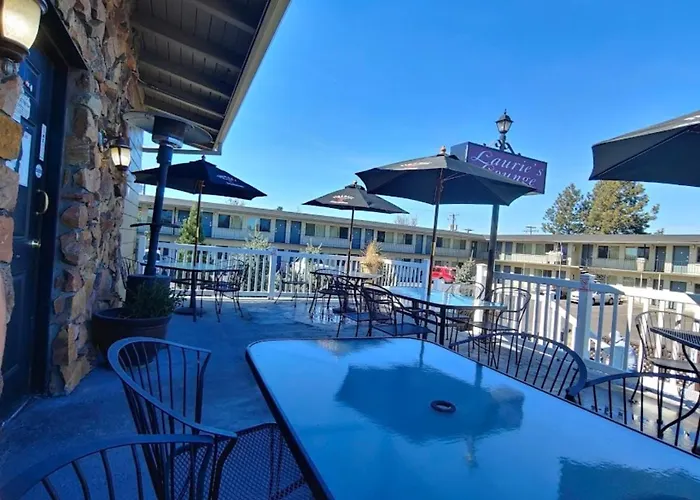 Bend Inn & Suites