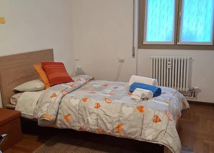 Lario Promenade: Family Friendly Apartment In Como