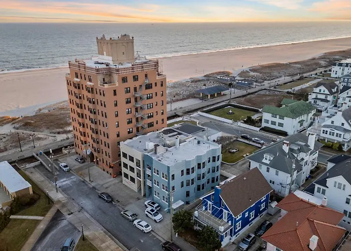 Escape To Raleigh Ave 3 Steps From The Beach