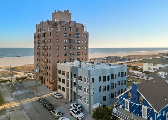 Escape To Raleigh Ave 3 Steps From The Beach