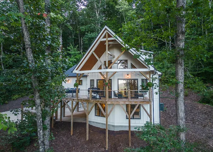Cozy Luxury Treehouse 10 Min To Asheville Mountain Views