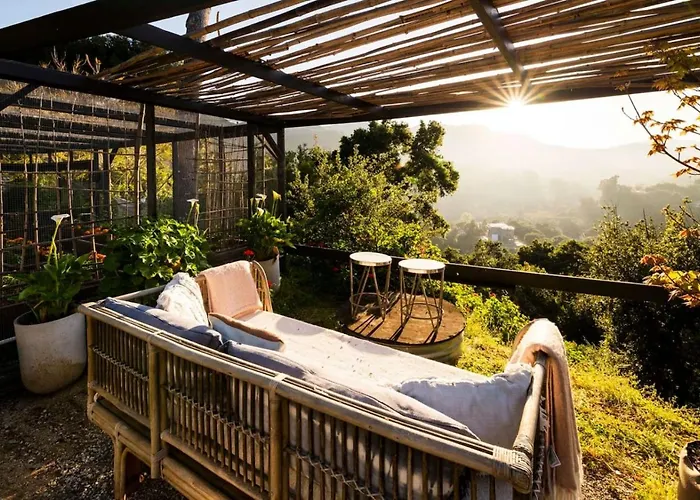 Canyon Crest Cottage And Garden In Topanga Canyon