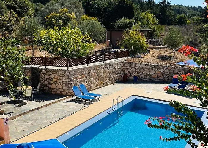 Villa Rosaria - Secluded Villa With Private Pool