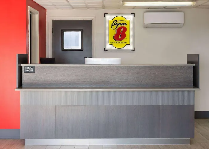 Super 8 By Wyndham Hazleton