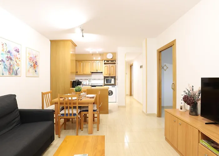 Adorable Apartment 60M From The Beach By Hometels