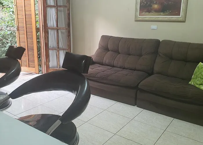 Casa Encanto do Alto Espaçosa Completa com Suíte Hidromassagem Quarto e Banheiro Extra