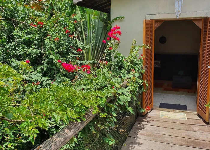 Casa Encanto do Alto Espaçosa Completa com Suíte Hidromassagem Quarto e Banheiro Extra