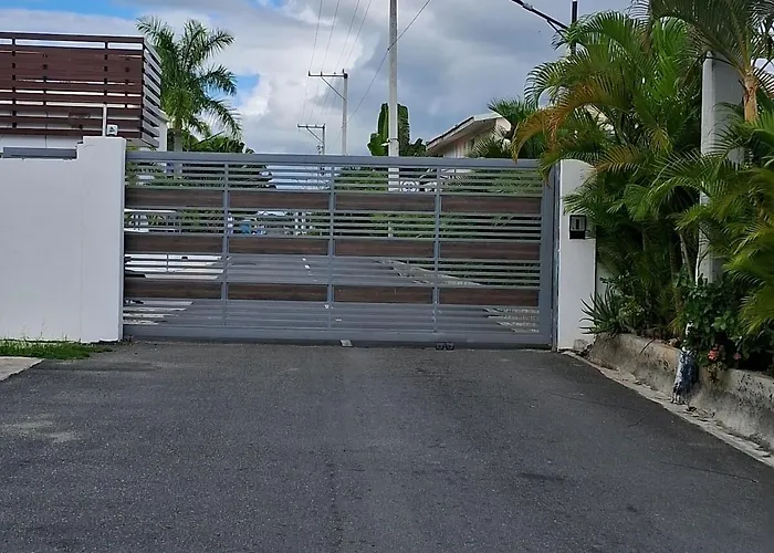 Flamingo Villa In Boca Paraiso