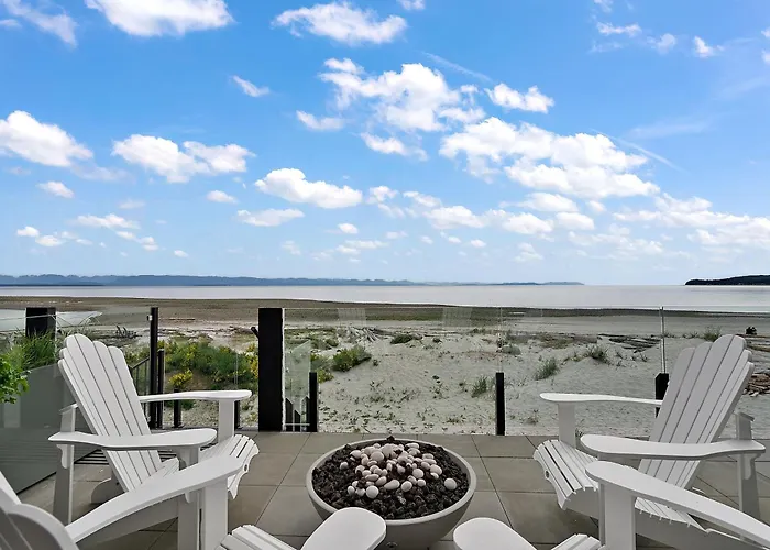 Saratoga Beachfront Villa