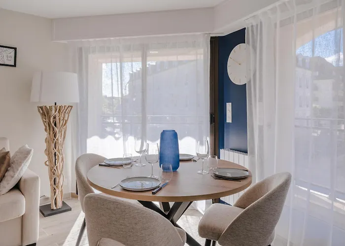 Central Appartement With Terrace And Free Parking