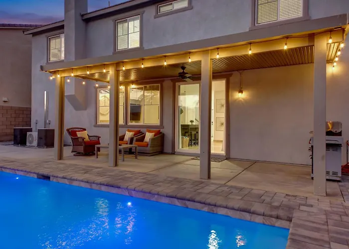 Resort Style Retreat ! New Pool , Spa And Game Room