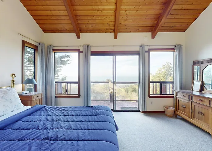 Ocean View Home With Fireplace Hot Tub Deck