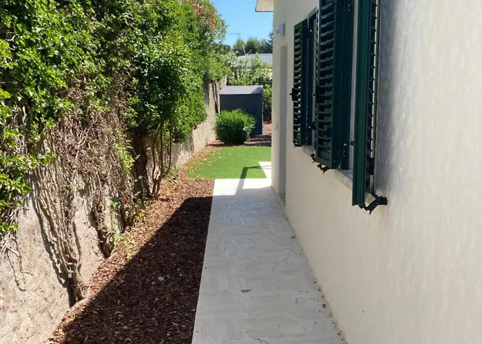 Villetta Trilocale Con Piscina E Spiaggia Incluse Taunus Vacanze Cod 454