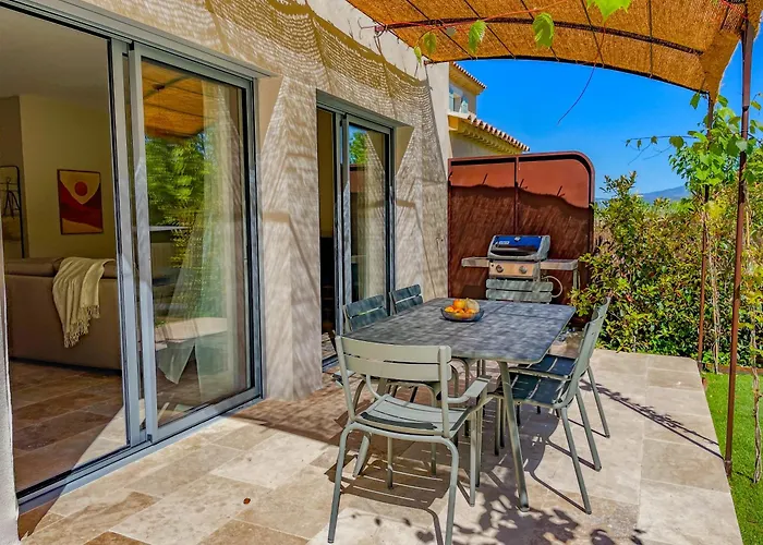 Villa Lisette, Un Meuble De Tourisme 3 Etoiles Au Coeur De Goult