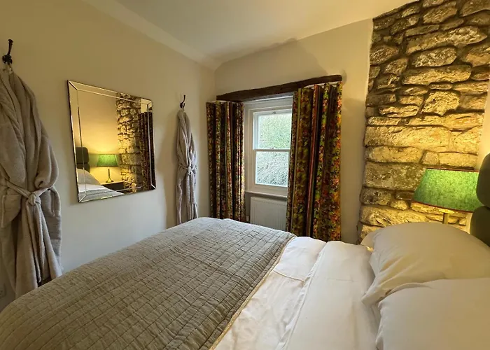 Prior Hall Farm Cottage - 3 Bedroom Luxury Cottage In Center Of Malham