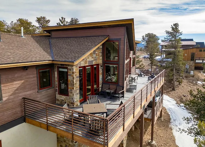 Ridge View Retreat - Panoramic Views And Hot Tub