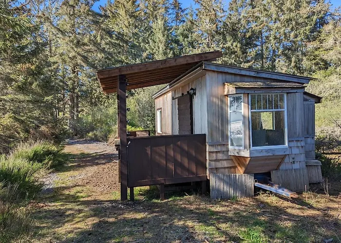Cozy Beachfront Cabin At Woodside Farm