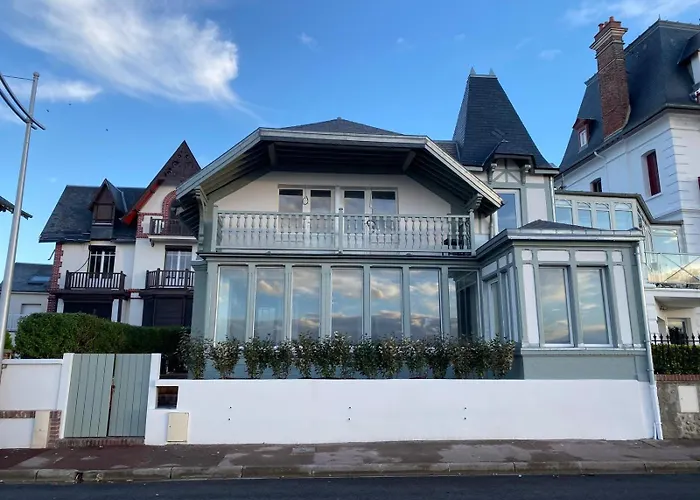 Villa Bagatelle, 8 Personnes Front De Mer Houlgate