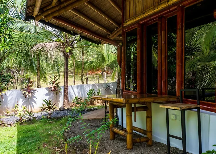 Eco-Lodge Deseo Bamboo