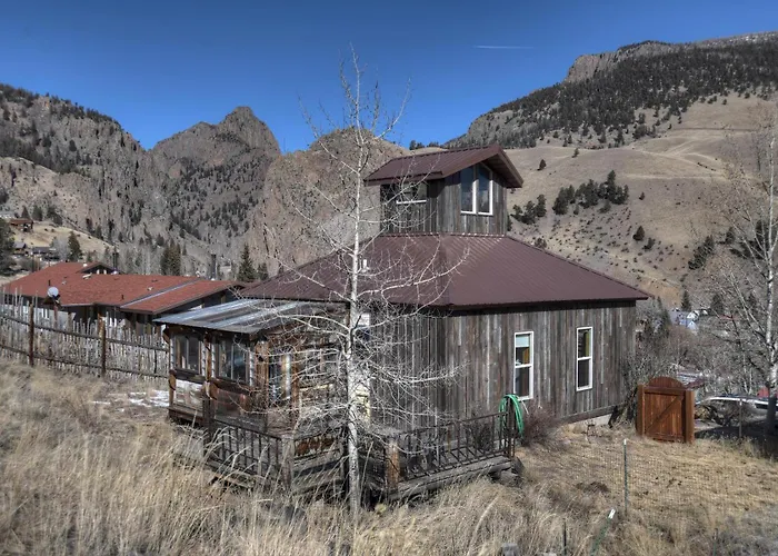 Hilltop House In Creede, Co