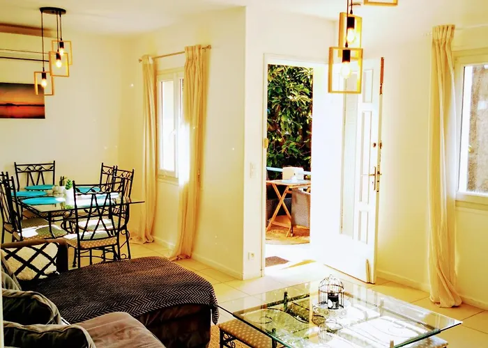 Grand Appartement 3 Chambres, 7 A 9 Personnes, A 300M De La Plage