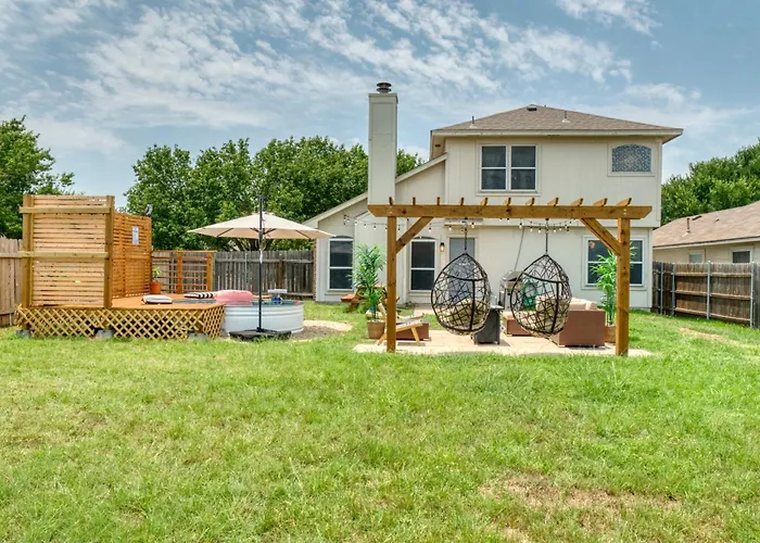 Near Kalahari, Cowboy Pool, Arcade, King Beds, Grill , Large Patio, Firepit