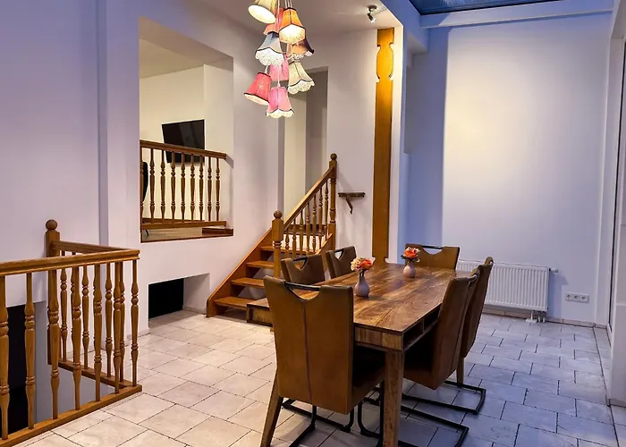T&K Apartments - 8 Room Detached House - 6 Min To Messe Dus