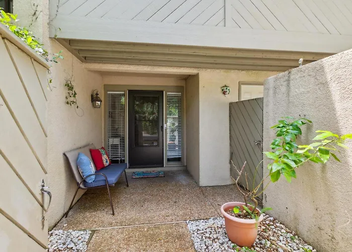 3012 Club Villa