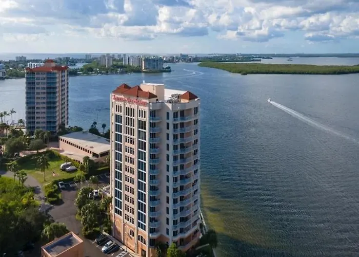 Perfect Island Escape - Beach, Pool, Restaurant & More! -Fmb Condo Island Paradise - Roelens