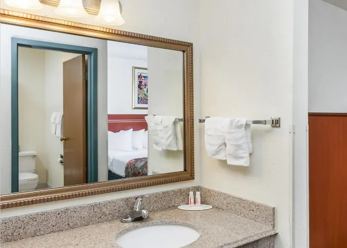 Fairbridge Inn Express Decatur Forsyth Il