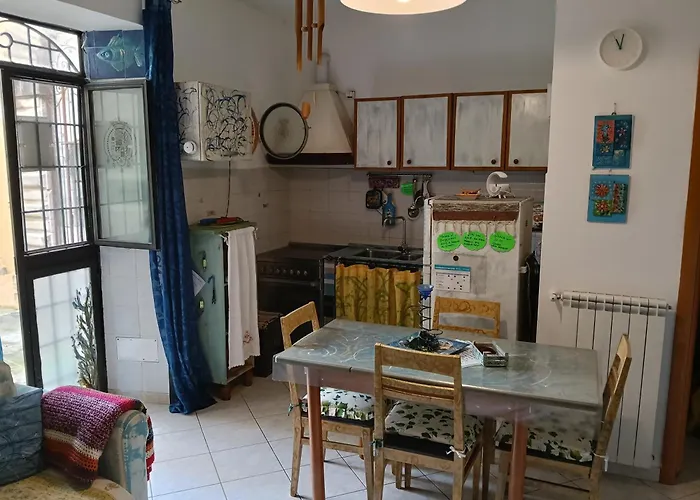 Little Art House