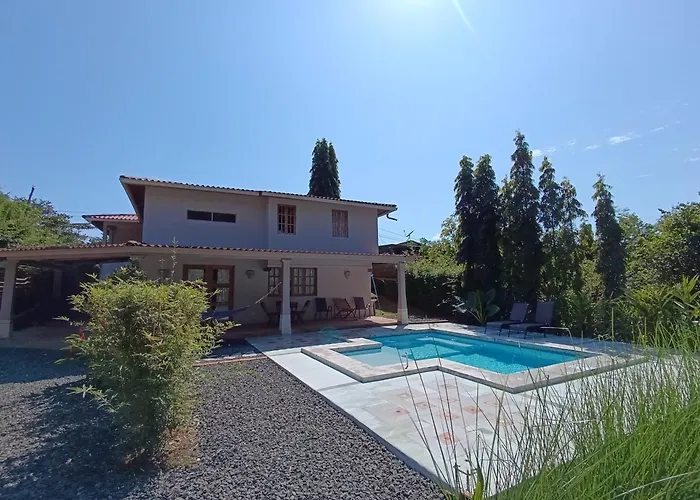 Casa con Piscina Pedasi