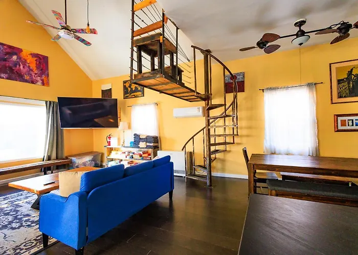 Denver Oasis 5Br Home With Hot Tub, Sleeps 16