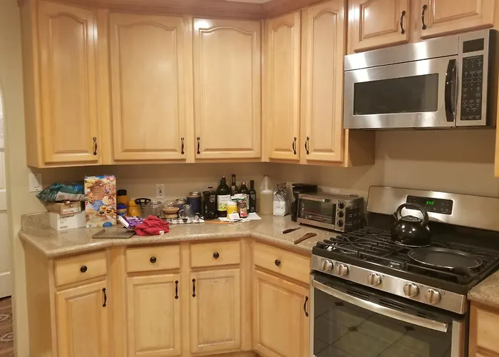 Large Private Room Near Meta & Tech Hubs