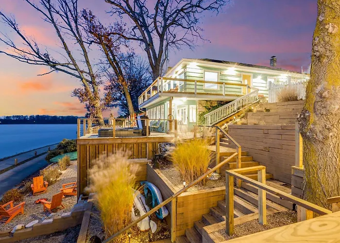 Unclelarry'S Lake Place, Sleeps 10 & Hot Tub