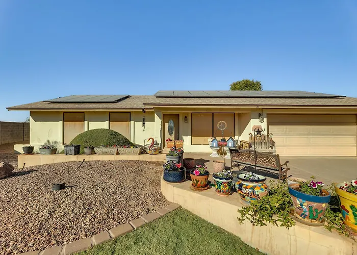 Near Golfing & Green Spaces: Florence Family Home!