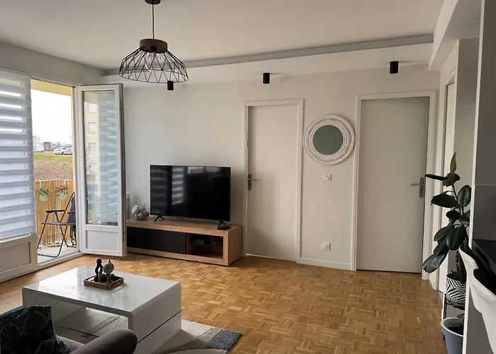 Appartement Chaleureux Et Spacieux T3