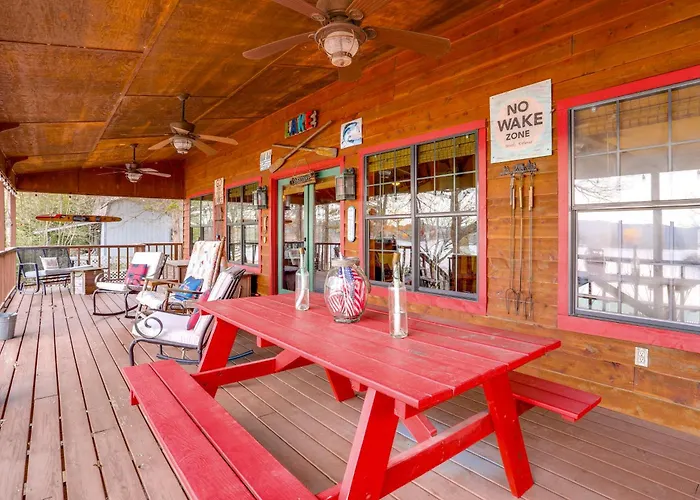 Deck & Fire Pit: Waterfront Cabin In Greers Ferry!